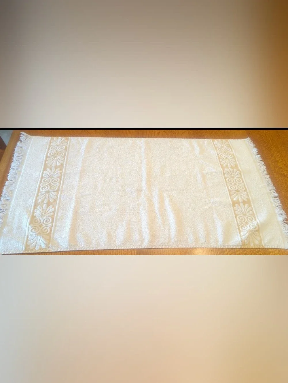 Vintage │ Two Cannon Monticello│ Fringed Sculptured Bath Towel │Beige